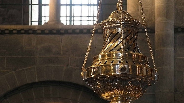 Botafumeiro v katedrali sv. Jakoba v Komposteli (foto: Wikipedia)
