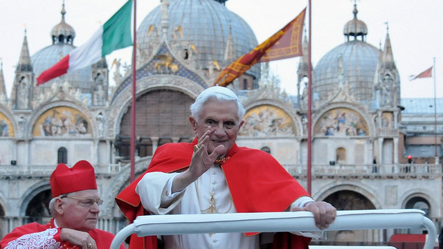 Papež v Benetkah; 2011 (foto: www.ilpapaanordest.it)