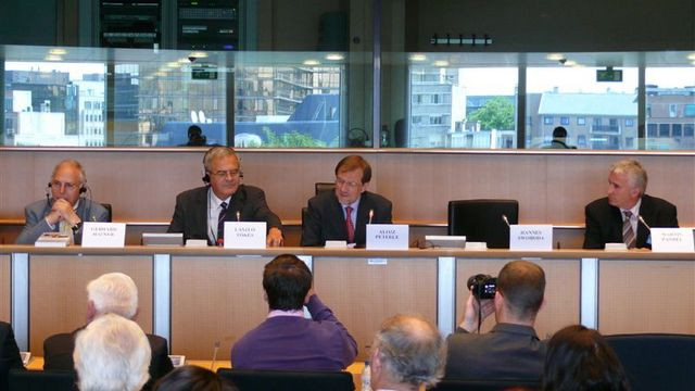 Na tiskovni konferenci v Evropskem parlamentu (foto: Klemen Žumer)