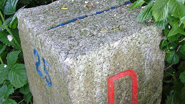 Mejni kamen na dansko-nemški meji (foto: Wikimedia Commons)