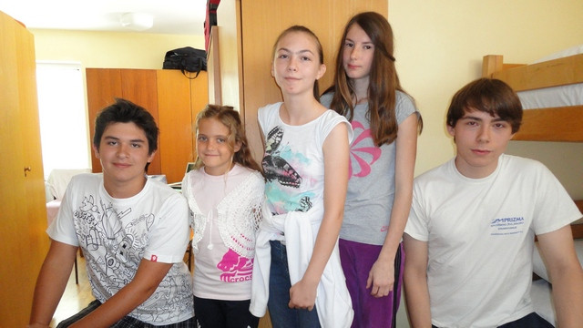 Jurij, Frea, Ika, Marijana in Henrik so se udeležili 15. Tabora slovenski otrok (foto: Matjaž Merljak)