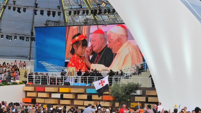 Pričevanja s papežem (foto: www.family2012.com)