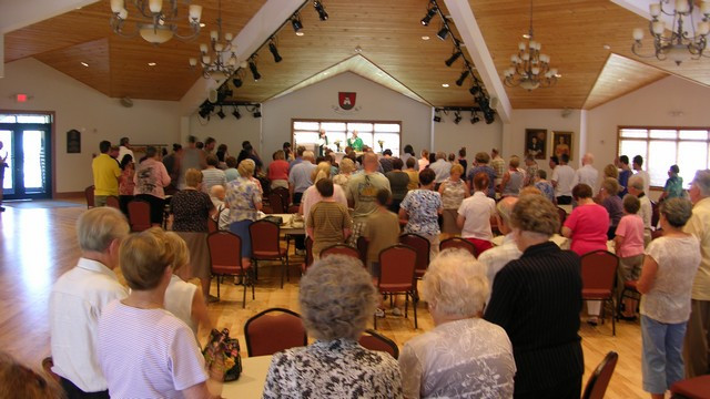 Na pikniku Misijonske znamkarske akcije na Slovenski pristavi (foto: Tone Ovsenik)