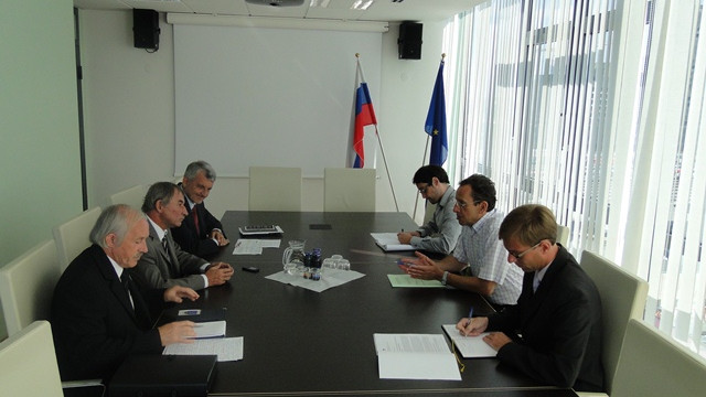 Minister Turk in predstavniki manjšine (foto: Ministrstvo za izobraževanje, znanost, kulturo in šport)