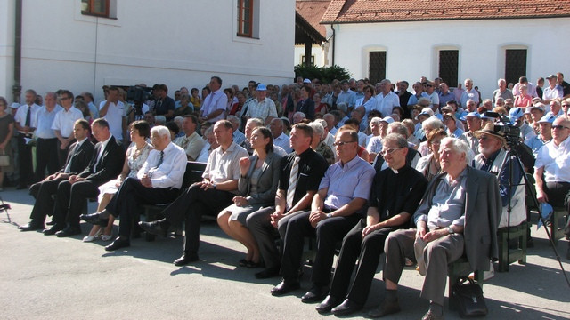 Slovesnost leta 2010 v Laškem (foto: www.nsi.si)