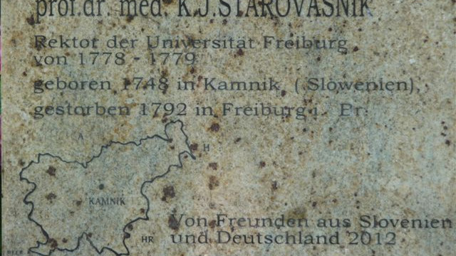 Plošča prinesena iz Kamnika (foto: Arhiv slovenske misije v Mannheimu)