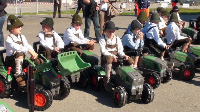 Fendt - odprtje - otroci (foto: Robert Božič)