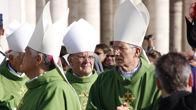 Slovesnosti se je poleg nadškofa Antona Stresa  udeležil tudi celjski škof Stanislav Lipovšek (foto: p. Robert Bahčič)