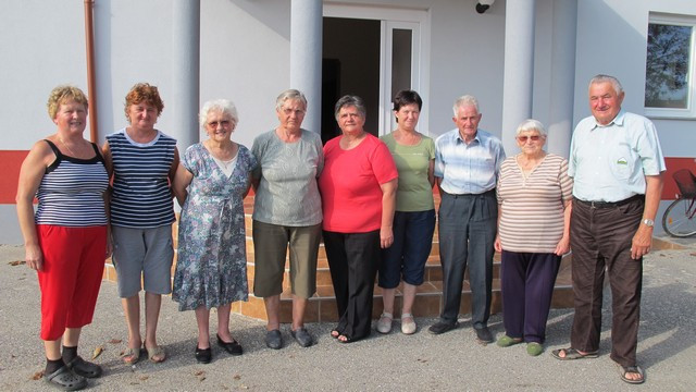 Pevci iz Gomilice (foto: Vesna Sever Borovnik)