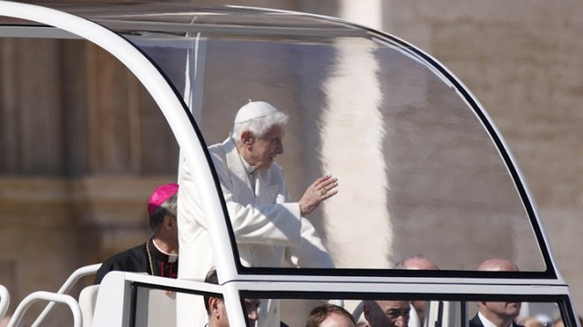 Papež Benedikt XVI.; zadnja avdienca (foto: p. Robert Bahčič)