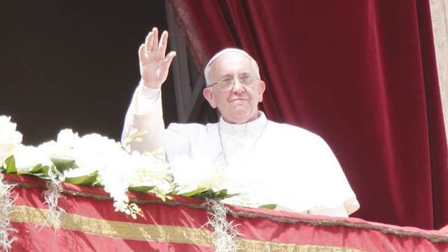 Papež Frančišek po blagoslovu Urbi et Orbi (foto: p. dr. Robert Bahčič)