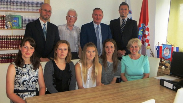 Minister Žmavc s člani SKD Nagelj (foto: USZS)