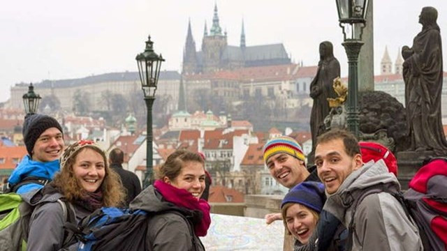 Mladi na srečanju v Pragi (foto: CTV)