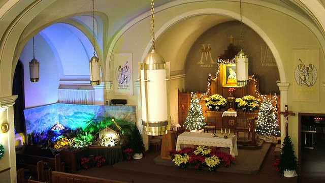 Cerkev v Lemontu za božič (foto: Slovensko versko središče Lemont)