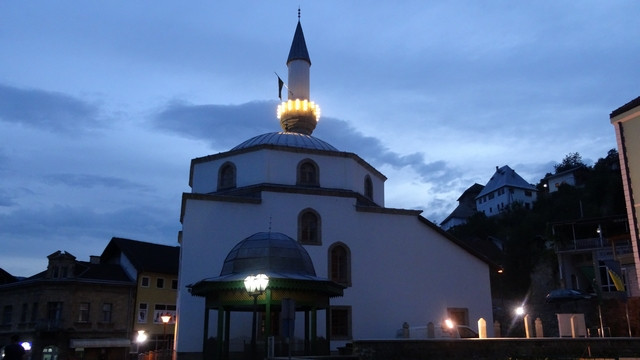 BiH džamija Jajce (foto: Tone Gorjup)