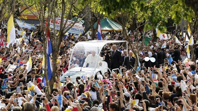 Papež v Paragvaju (foto: Radio Vatikan)