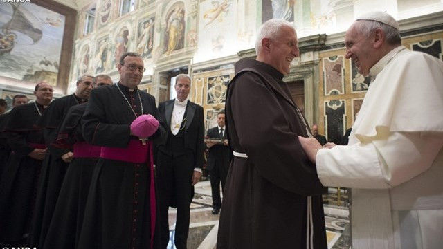 Nadškofa Zore in Cvikl pri papežu (foto: Radio Vatikan)