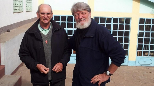 Misijonarja Janez Krmelj in Peter Opeka (foto: Izidor Šček)