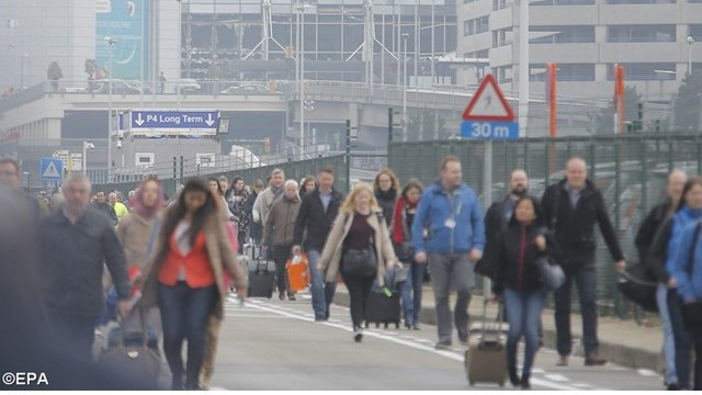 Evakuacija z bruseljskega letališča (foto: Radio Vatikan)