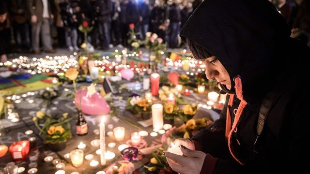 Prebivalci Belgije žalujejo in molijo (foto: Radio Vatikan/EPA)