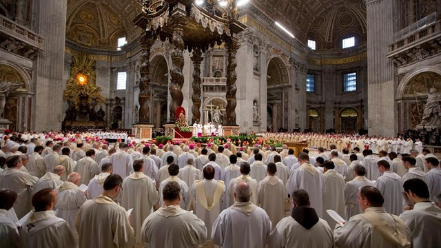 Krizmena maša v vatikanski baziliki (foto: Radio Vatikan)