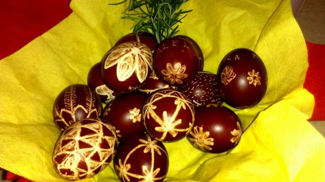 Velikonočno tradicijo morajo občutiti tudi bolni, ostareli in vojaki. Velikonočno tradicijo morajo občutiti tudi bolni, ostareli in vojaki. (foto: Urška Hrast)