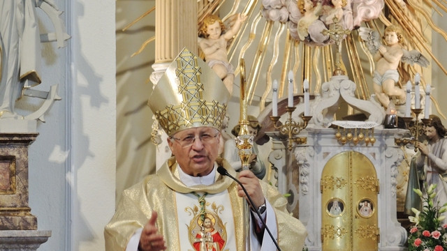 Škof Andrej Glavan (foto: p. Ivan Rampre)