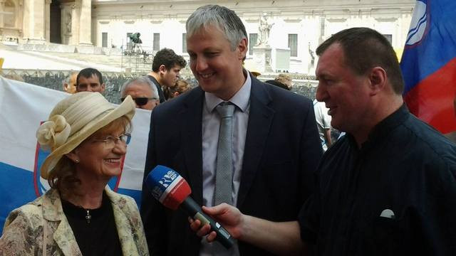 Metka Zevnik in Aleš Primc po avdienci. (foto: RV)