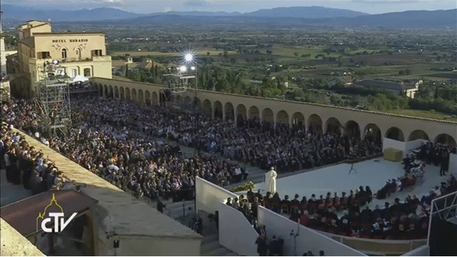 molitev za mir - Assisi (foto: Radio Vatikan)