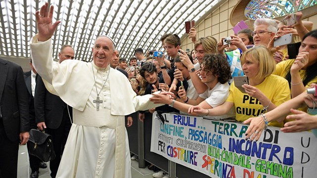 Papež Frančišek in mladi (foto: RV)