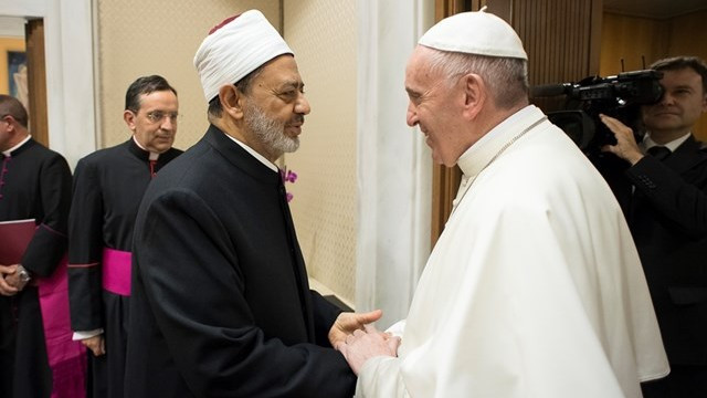 Papež Frančišek in imam Al-Tayyib (foto: Radio Vatikan)