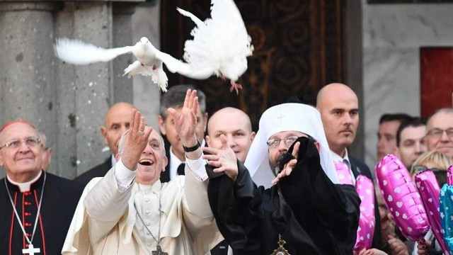 Papež na obisku v ukrajinski grkokatoliški skupnosti v Rimu (foto: vaticannews.va)