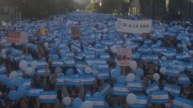 Pohod za življenje v Buenos Airesu (foto: Družina)