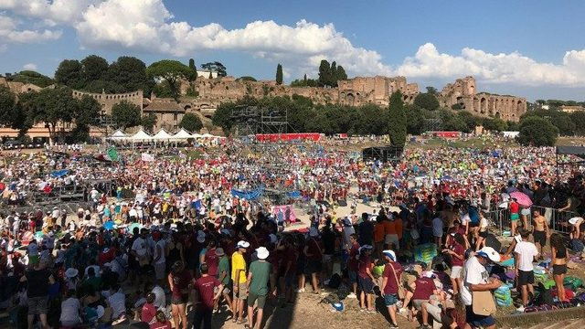 Množica 70 tisoč mladih (foto: Vatican News)