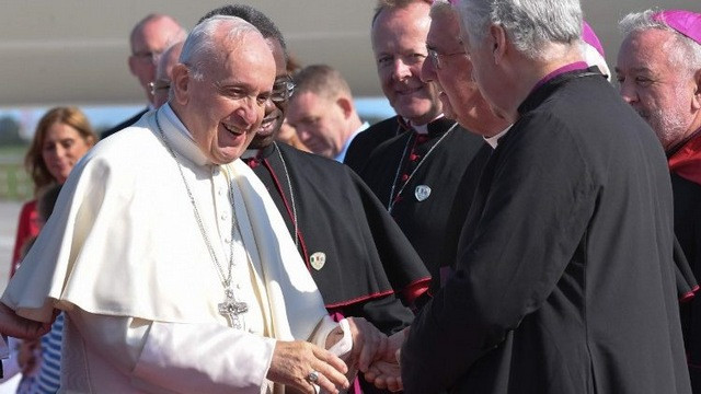 Papež na Irskem (foto: vaticannews.it)