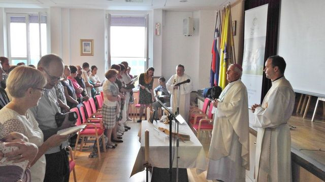 Sveta maša na seminarju za voditeljske pare (foto: p. Ivan Rampre)