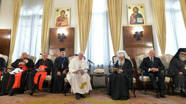 Papež v Bolgariji (foto: Vatican News)