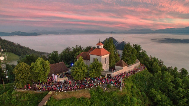 Šmarna gora - Od vzhoda do vzhoda (foto: Od vzhoda do vzhoda v ranem jutru)