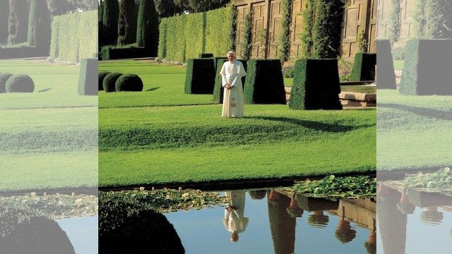 Benedikt XVI. v vrtovih (foto: vaticannews.va)
