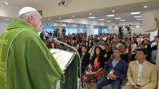 Papež v skupnosti Nova obzorja (foto: vaticannews.va)