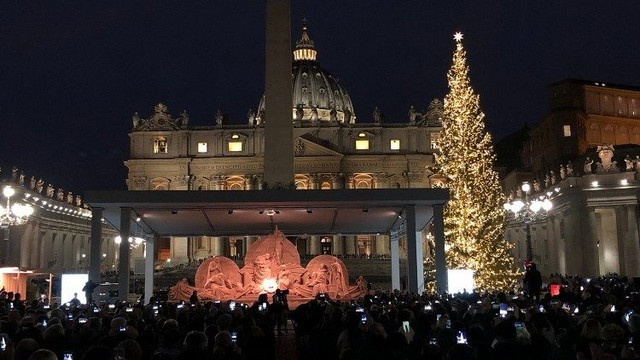 Božično drevo in jaslice v Vatikanu 2018 (foto: vaticannews.va)