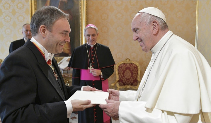 Veleposlanik Jakob Štunf pri papežu Frančišku (foto: Vatican media)