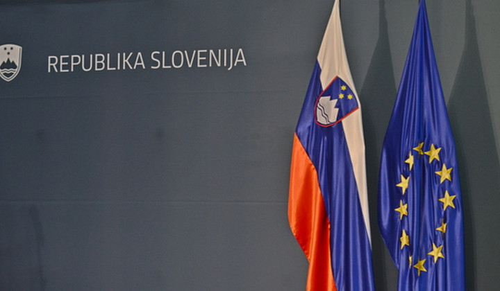 Zastava; Slovenija, EU (foto: ARO)