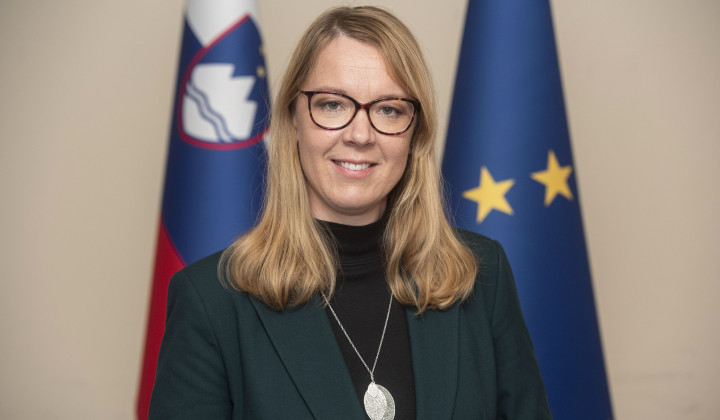 Ministrica za Slovence v zamejstvu in po svetu Helena Jaklitsch (foto: Bor Slana/STA, vlada.si)