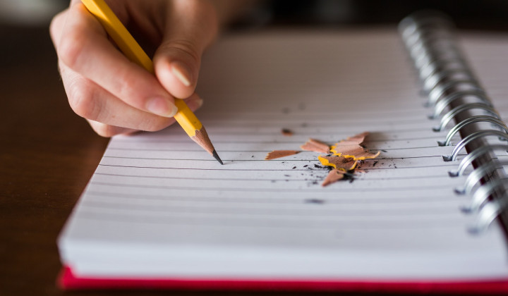 Koliko sploh še uporabljamo svinčnik in papir? (foto: Thought Catalog / Unsplash)