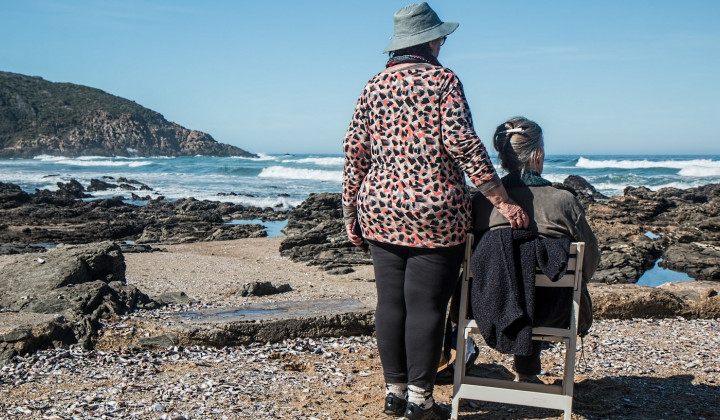 Številni domači oskrbovalci so nepogrešljivi v sistemu skrbi za onemogle in starejše (foto: PixaBay)