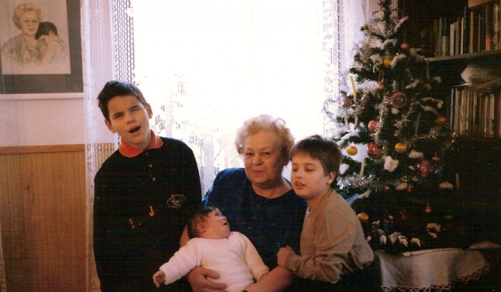 Angela Kotnik je vedno skrbela za otroke (foto: Družina Kristusa Odrešenika)