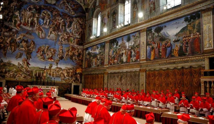 Kardinali v sikstinski kapeli (foto: Vatican Media)