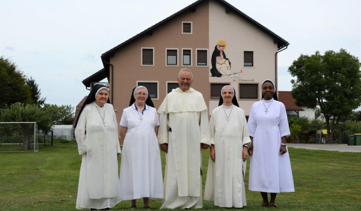 Sestre dominikanke Svete Katarine Sienske v župniji Petrovče (foto: FB Vanči Arzenšek)