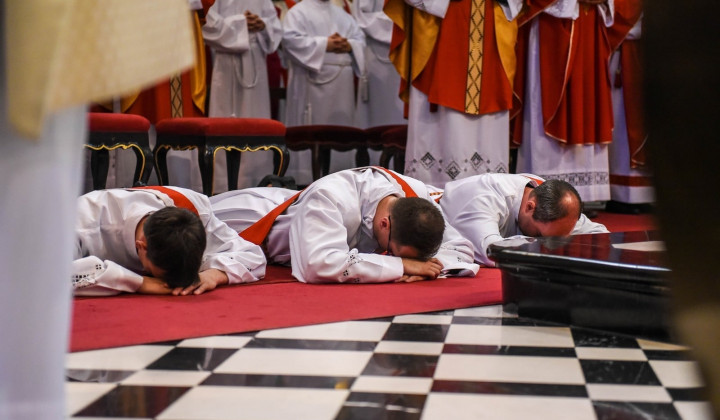 Posvečenje novomašnikov Posvečenje novomašnikov (foto: Rok Mihevc)